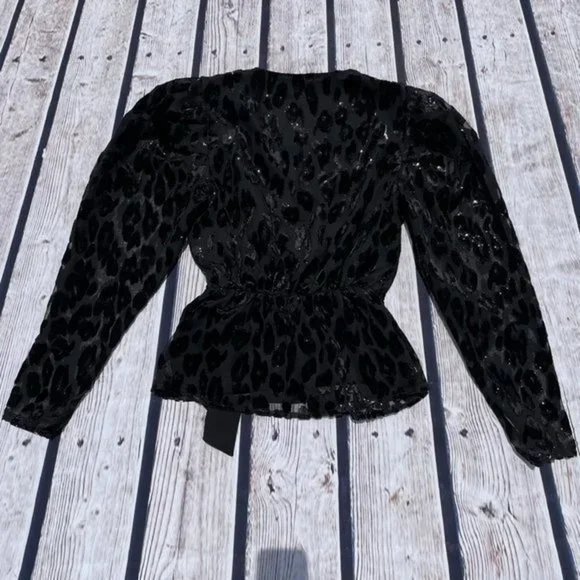 EXPRESS Metallic Leopard Wrap Front Bow Top Small - Picture 9 of 10